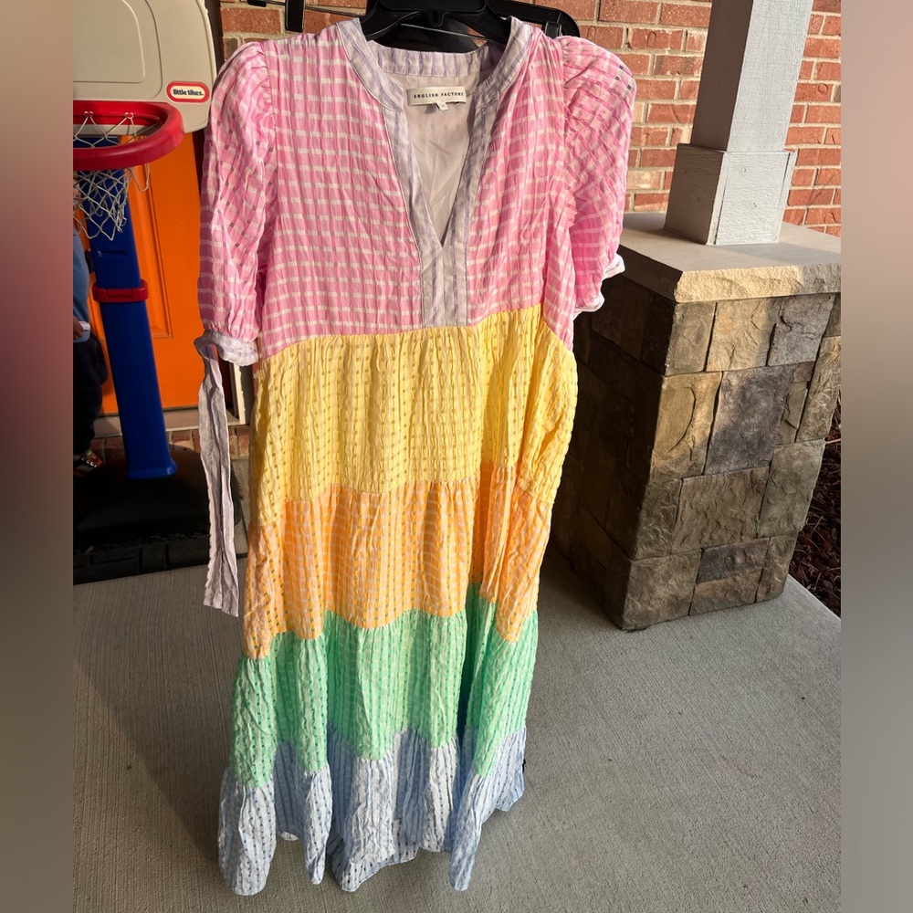 Lovely pastel English Factory ladies large tiered multi color dress like new